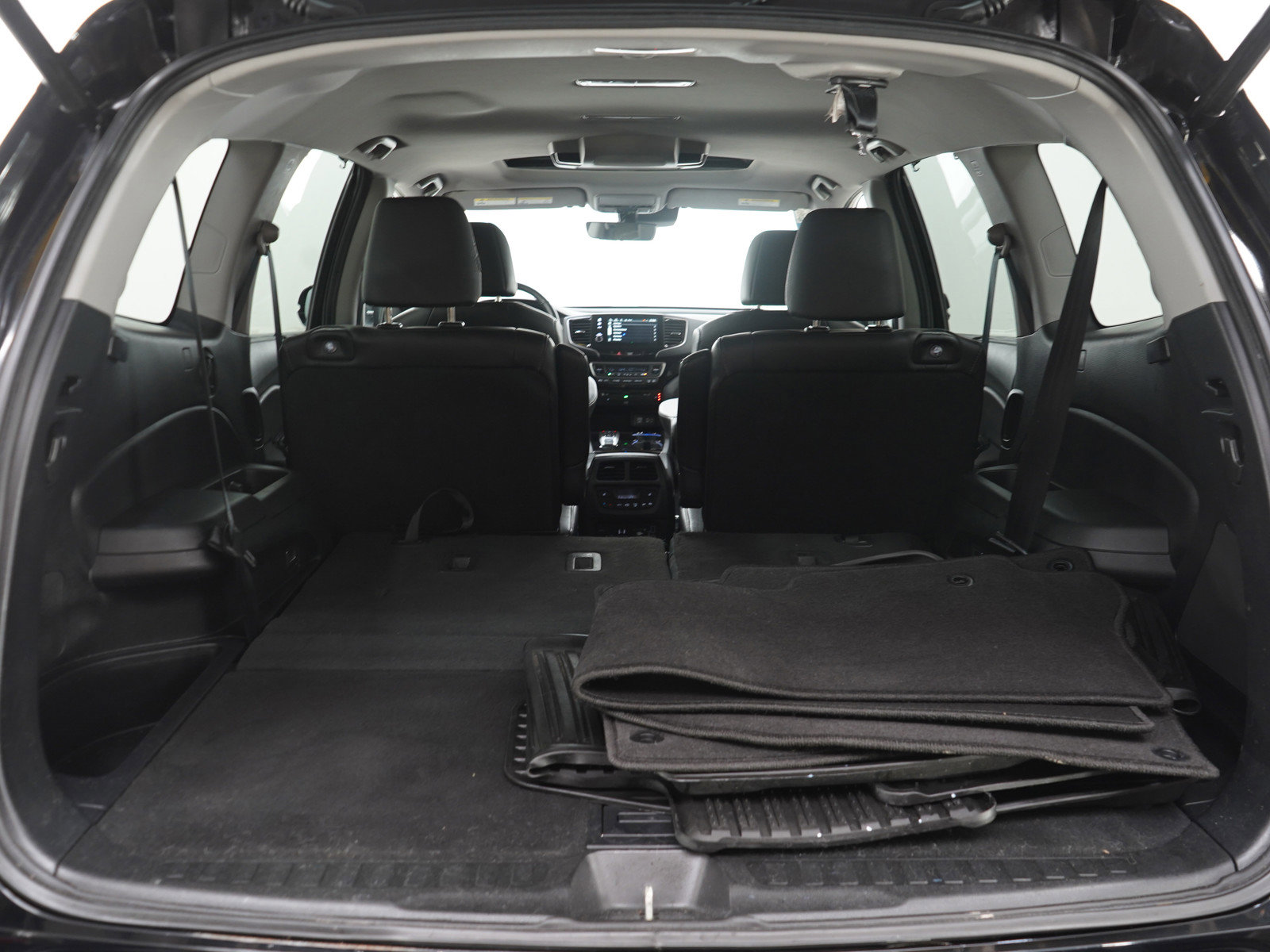 Used 2020 Honda Pilot Touring image 9