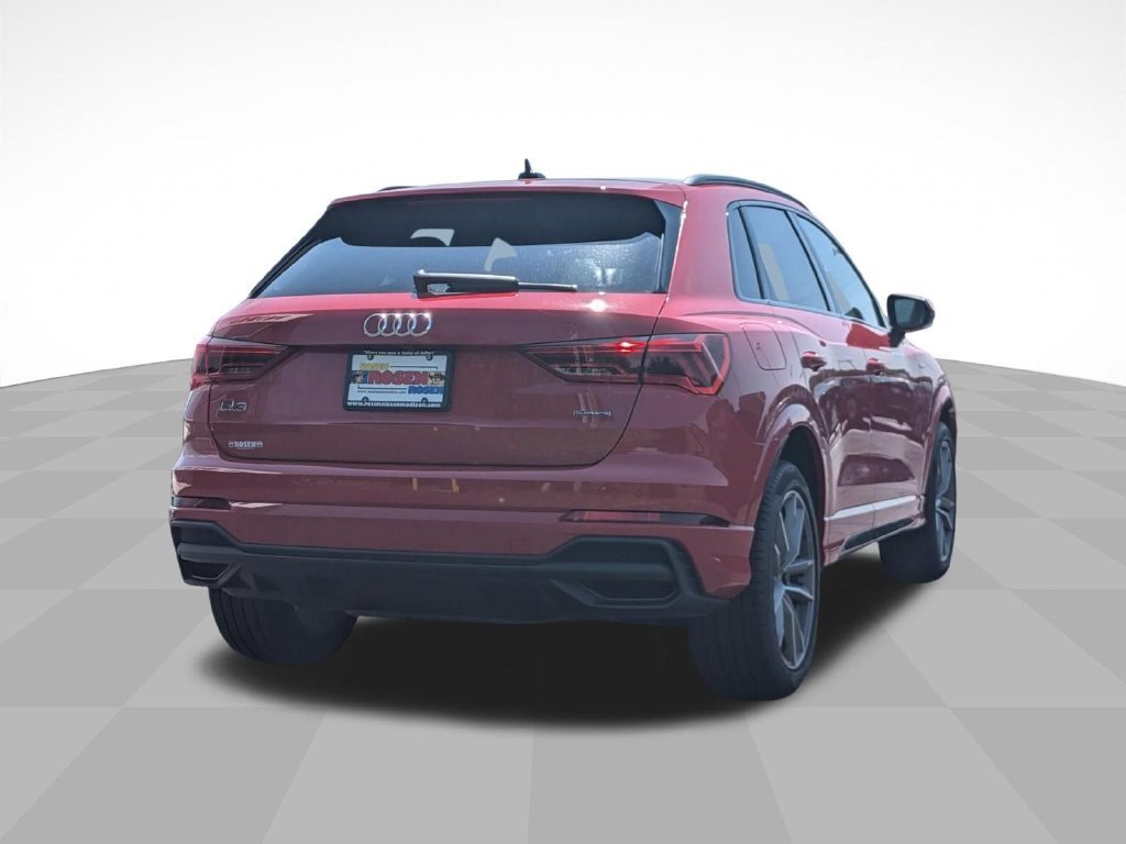 Used 2025 Audi Q3 2.0T Premium w/ Convenience Package AWD/4WD image 3