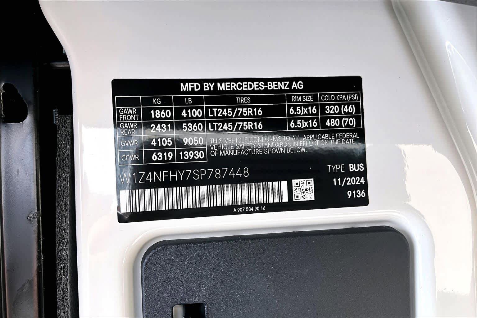New 2025 Mercedes-Benz Sprinter 2500 image 16