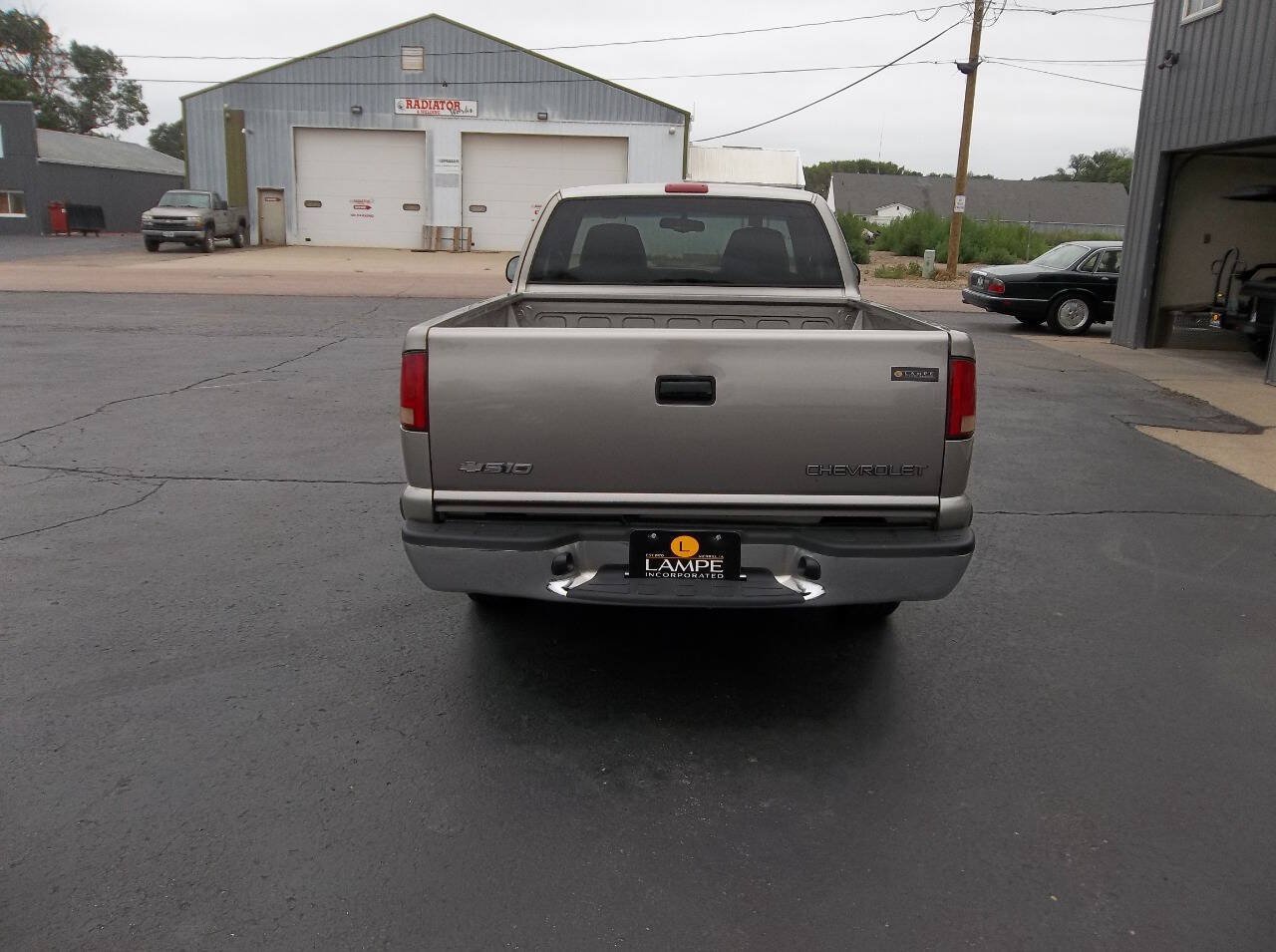 Used 1998 Chevrolet S10 Pickup LS w/ Preferred Equipment Group RWD image 7