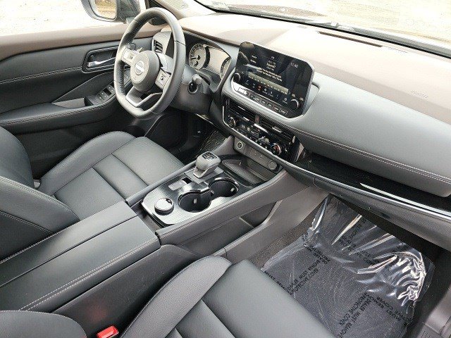 Used 2023 Nissan Rogue SL w/ SL Premium Package image 14