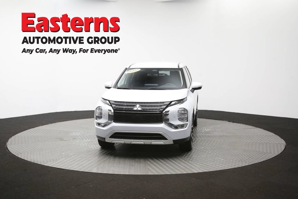 Used 2024 Mitsubishi Outlander SE AWD/4WD image 54