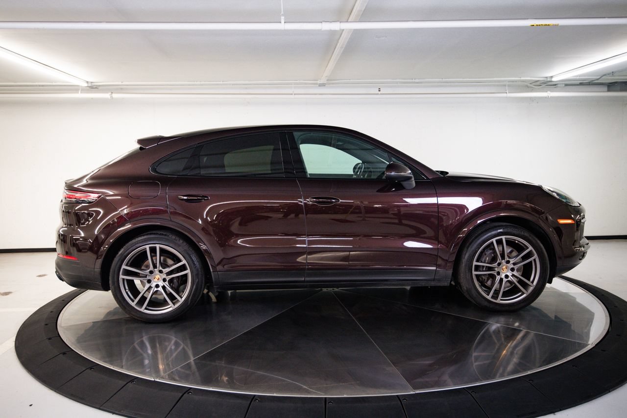 Certified 2023 Porsche Cayenne Platinum Edition AWD/4WD image 8