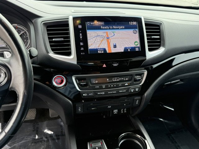 Used 2016 Honda Pilot Touring image 14