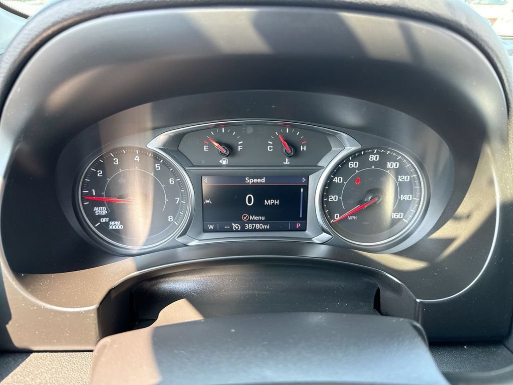 Used 2024 GMC Terrain SLT w/ Infotainment Package II AWD/4WD image 15