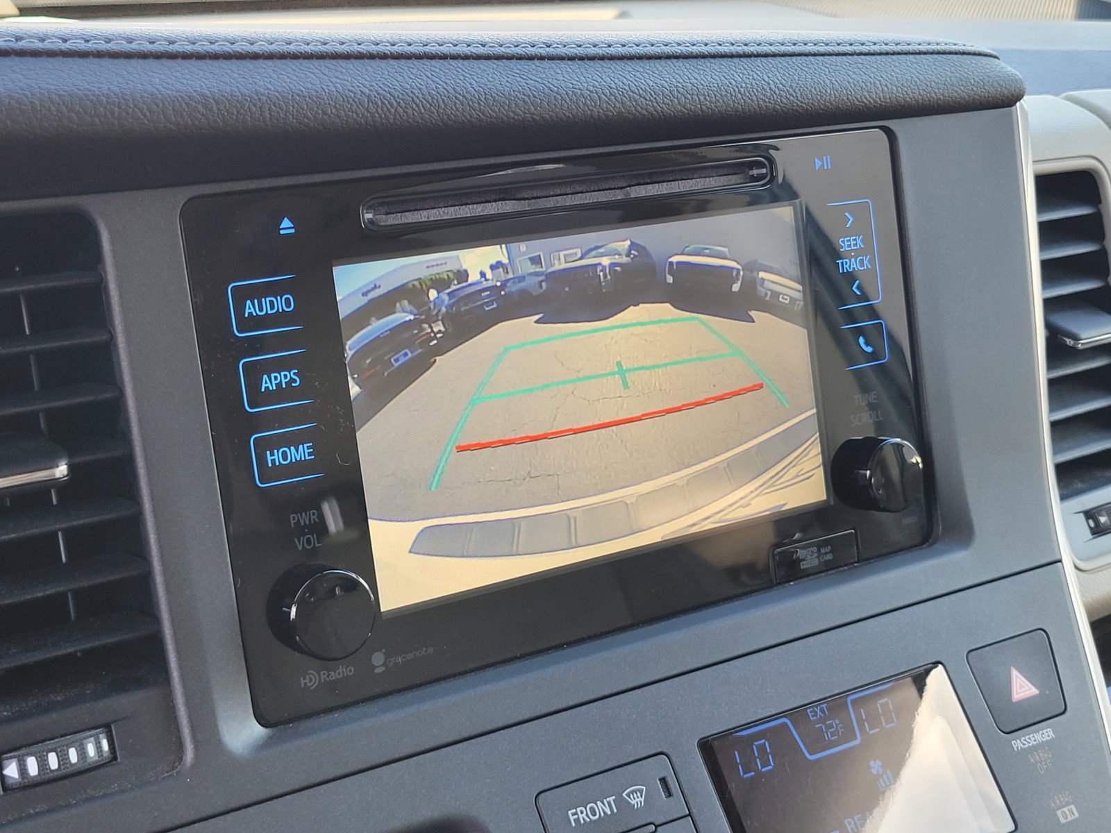 Used 2015 Toyota Sienna XLE w/ XLE Navigation Package FWD image 24