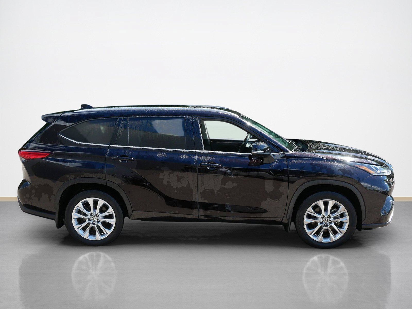 Used 2020 Toyota Highlander Limited AWD/4WD image 2