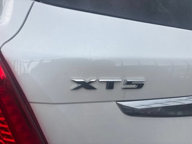 Used 2018 Cadillac XT5 Luxury w/ Driver Awareness Package AWD/4WD image 10