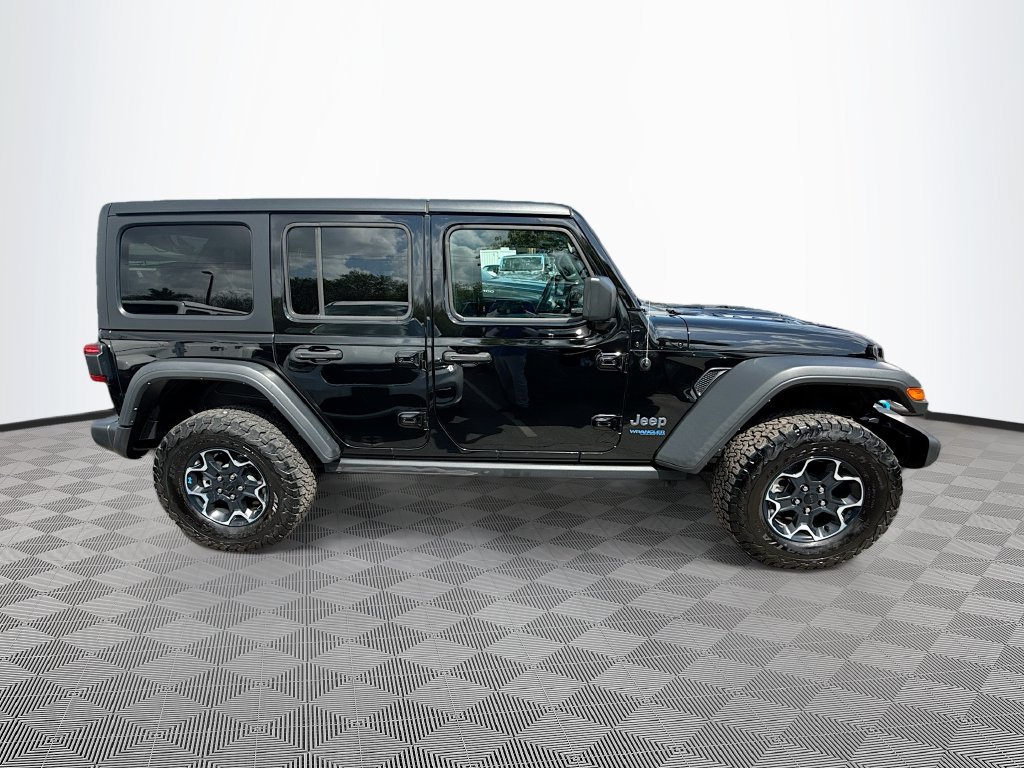 Used 2022 Jeep Wrangler Unlimited Rubicon 4xe w/ Cold Weather Group AWD/4WD image 5