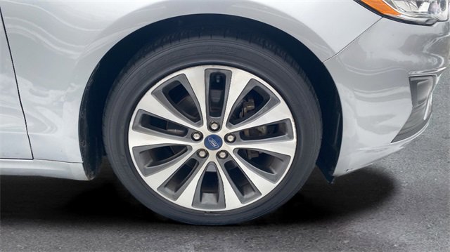 Used 2020 Ford Fusion SE image 21