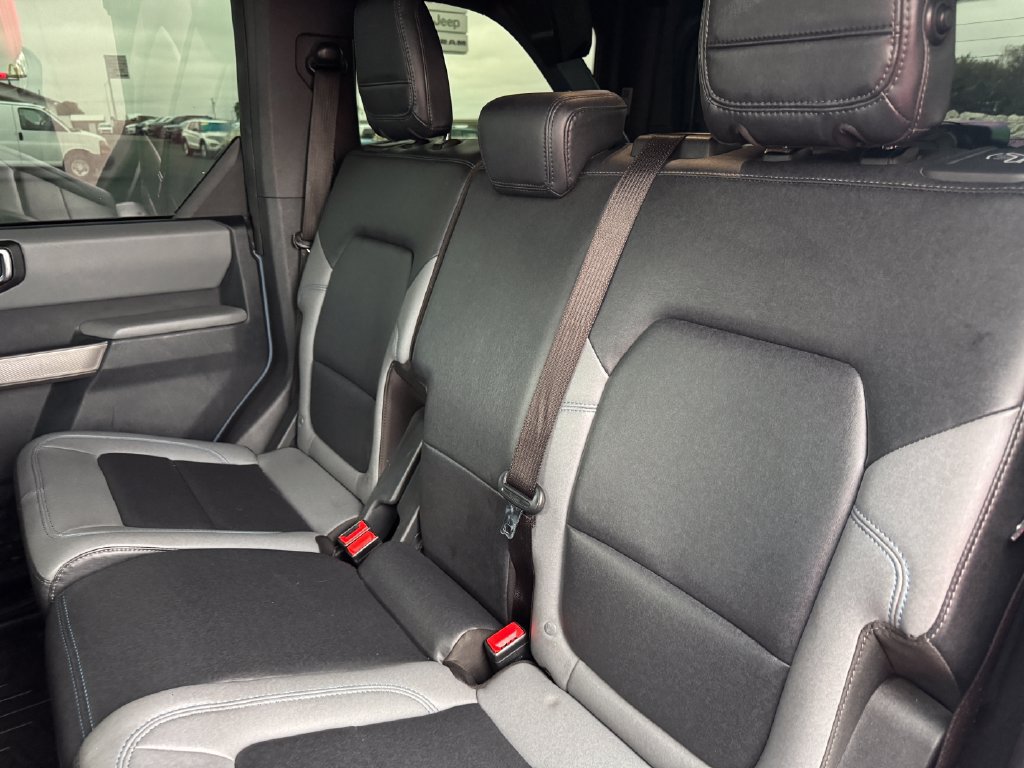 Used 2023 Ford Bronco Black Diamond AWD/4WD image 30