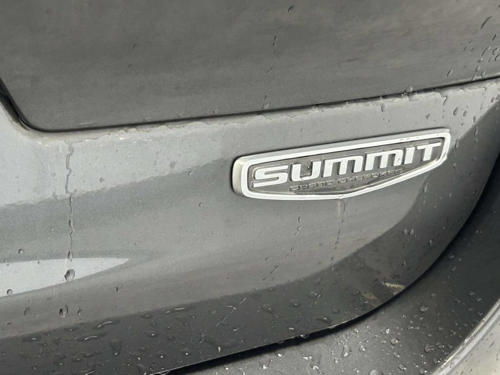 Used 2023 Jeep Grand Cherokee L Summit w/ Rear Seat Video Group I AWD/4WD image 10