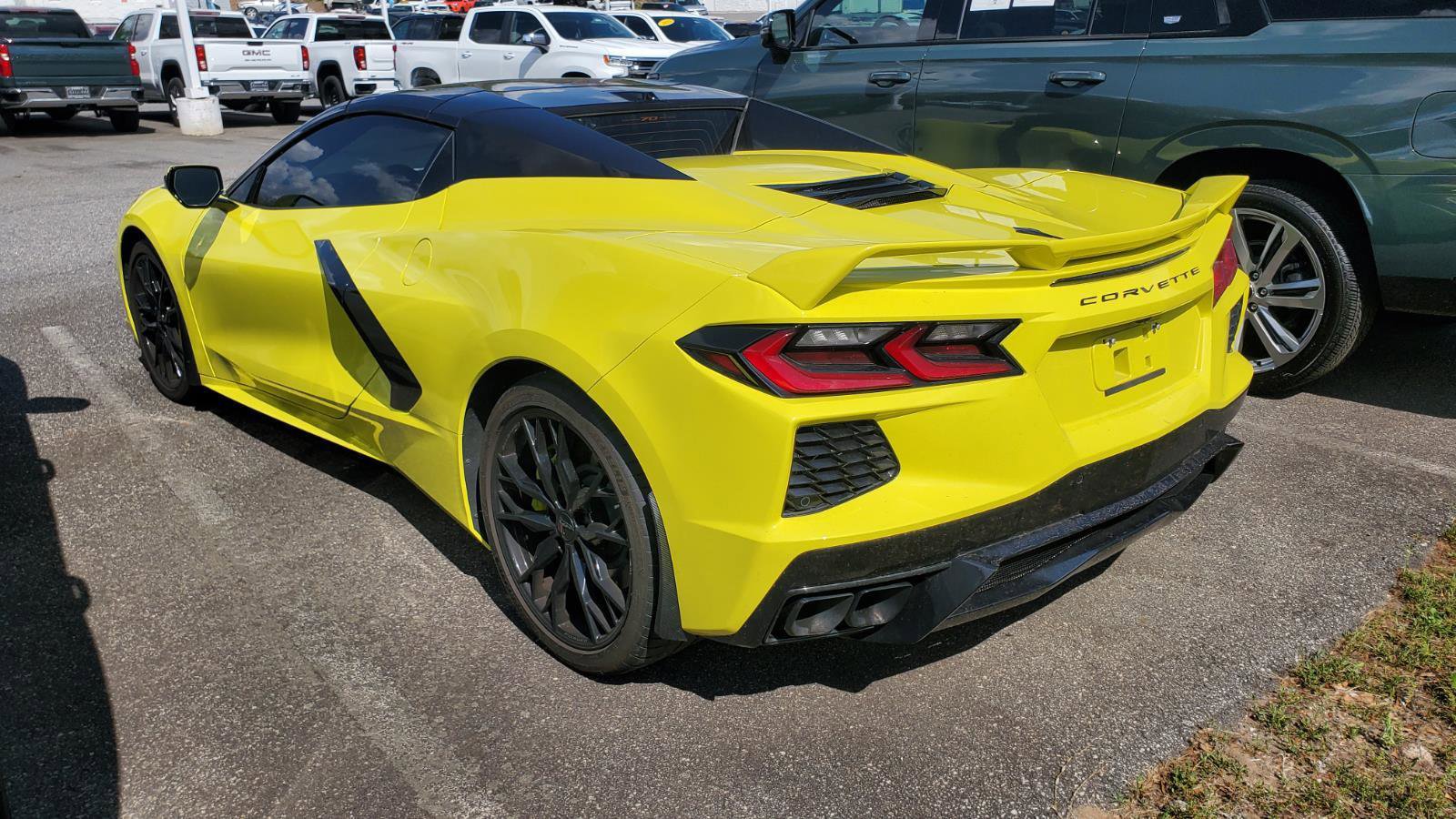 Used 2023 Chevrolet Corvette Stingray Premium Conv w/ Z51 Performance Package image 7