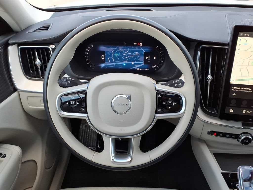 Certified 2026 Volvo XC60 B5 Ultra AWD/4WD image 14