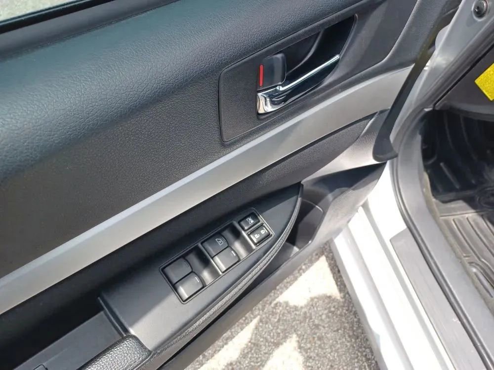 Used 2012 Subaru Legacy 2.5i Premium image 9