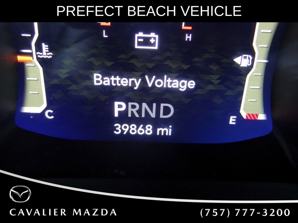 Used 2025 Jeep Wrangler Unlimited Sahara AWD/4WD image 19