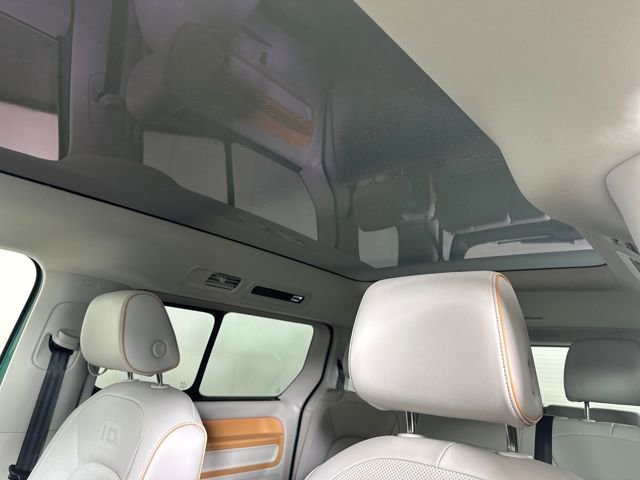 Used 2025 Volkswagen ID. Buzz 1st Edition image 12