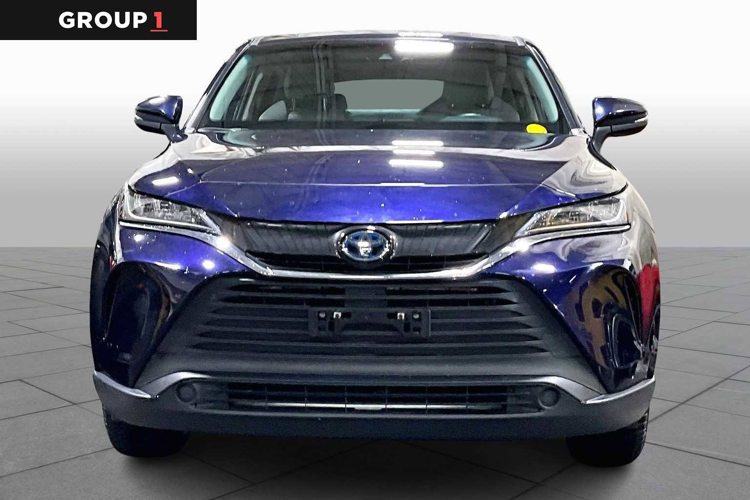 Certified 2021 Toyota Venza LE image 3
