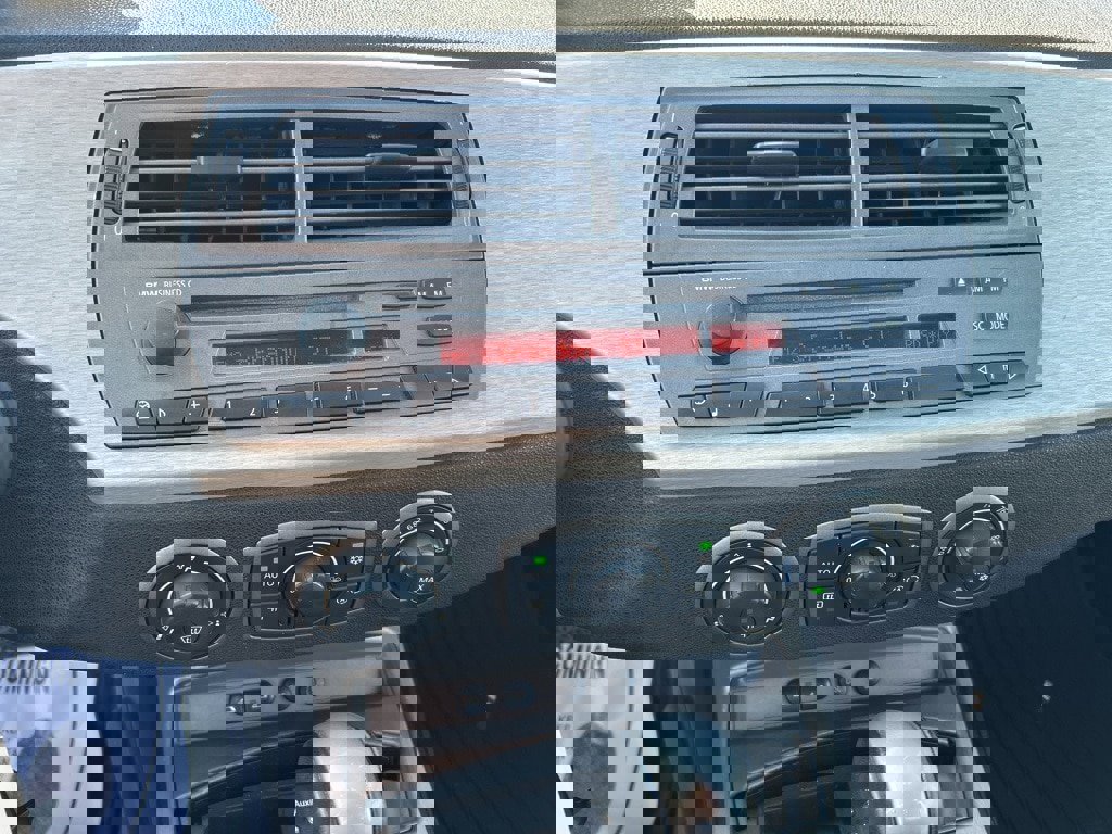 Used 2003 BMW Z4 3.0i image 11