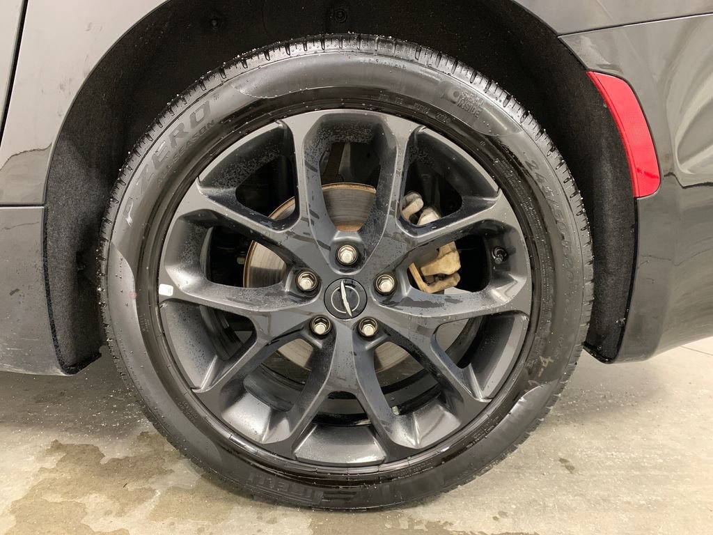 Used 2025 Chrysler Pacifica Limited image 24