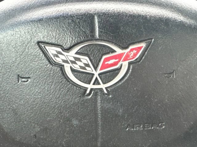 Used 2004 Chevrolet Corvette Coupe w/ Roof Package RWD image 19