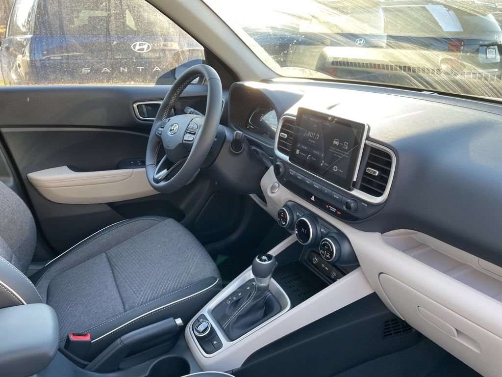 New 2026 Hyundai Venue SEL FWD image 8