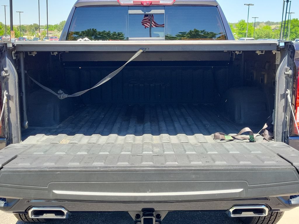 Used 2024 GMC Sierra 1500 AT4 w/ Technology Package AWD/4WD image 18