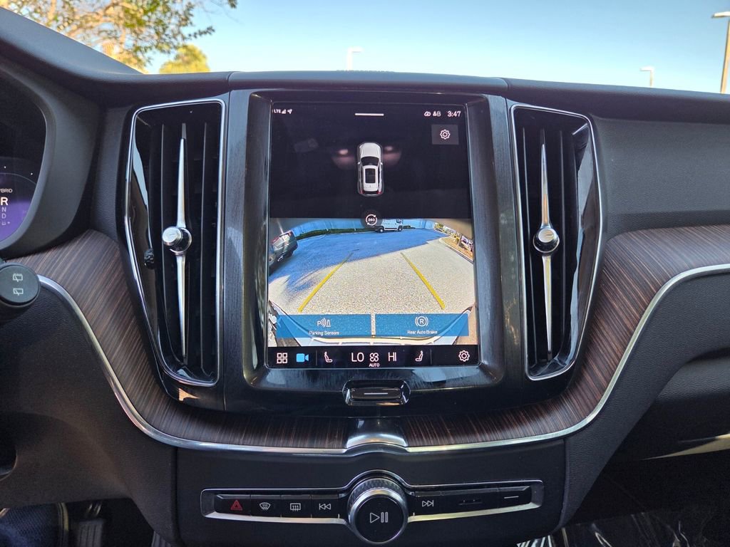 Used 2022 Volvo XC60 T8 Inscription Expression w/ Advanced Package image 26