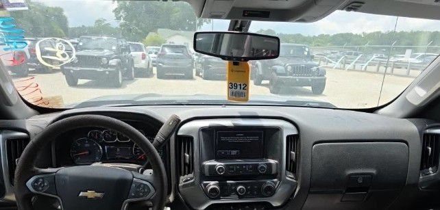 Used 2018 Chevrolet Silverado 1500 LT w/ All Star Edition RWD image 2