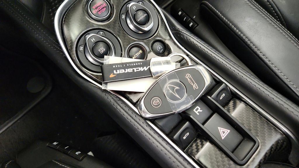 Used 2017 McLaren 570S RWD image 40