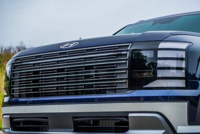 New 2026 Hyundai Palisade FWD Hybrid image 2
