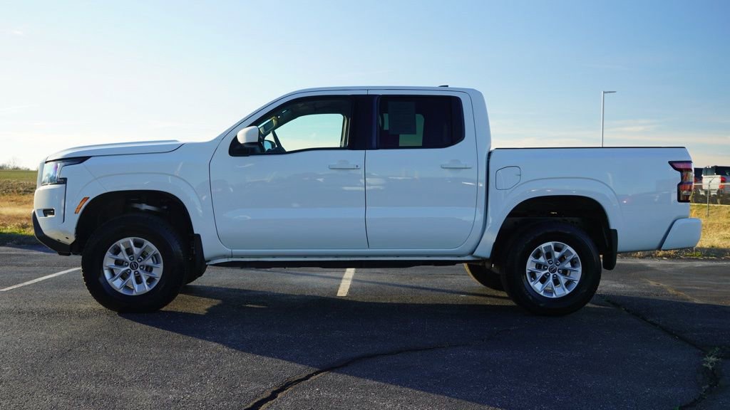 Used 2024 Nissan Frontier SV w/ Technology Package image 8