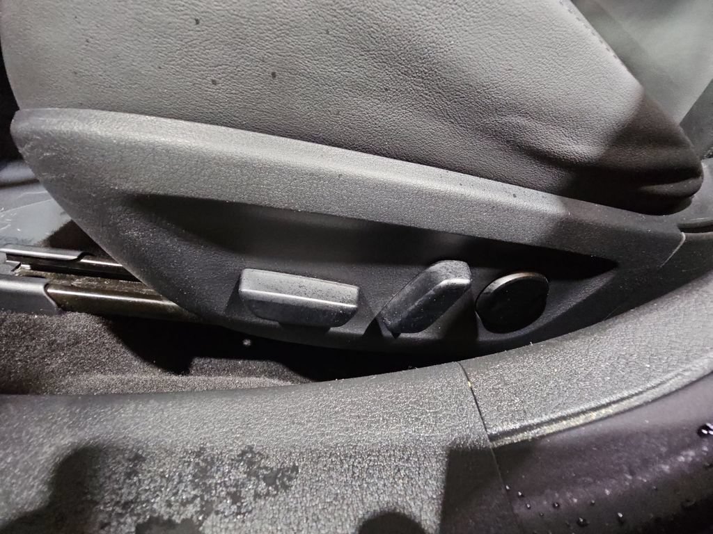 Used 2021 MAZDA MAZDA3 s AWD/4WD image 29