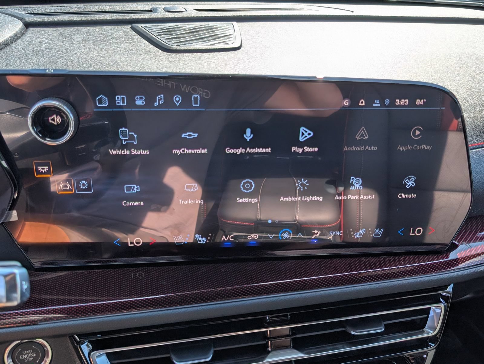New 2027 Chevrolet Traverse RS w/ LPO, Floor Liner Package FWD image 28