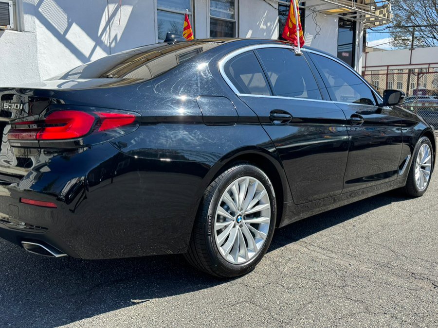 Used 2022 BMW 530i xDrive w/ Premium Package image 33