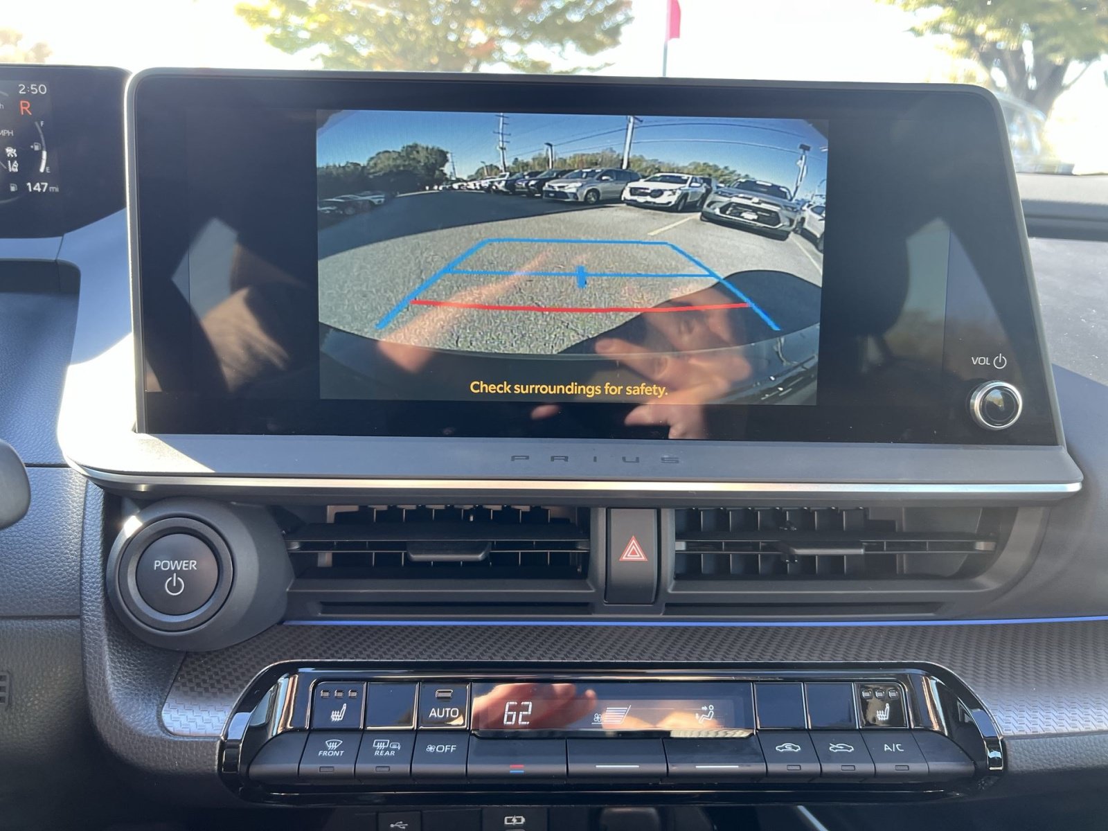 Used 2025 Toyota Prius XLE AWD/4WD image 19