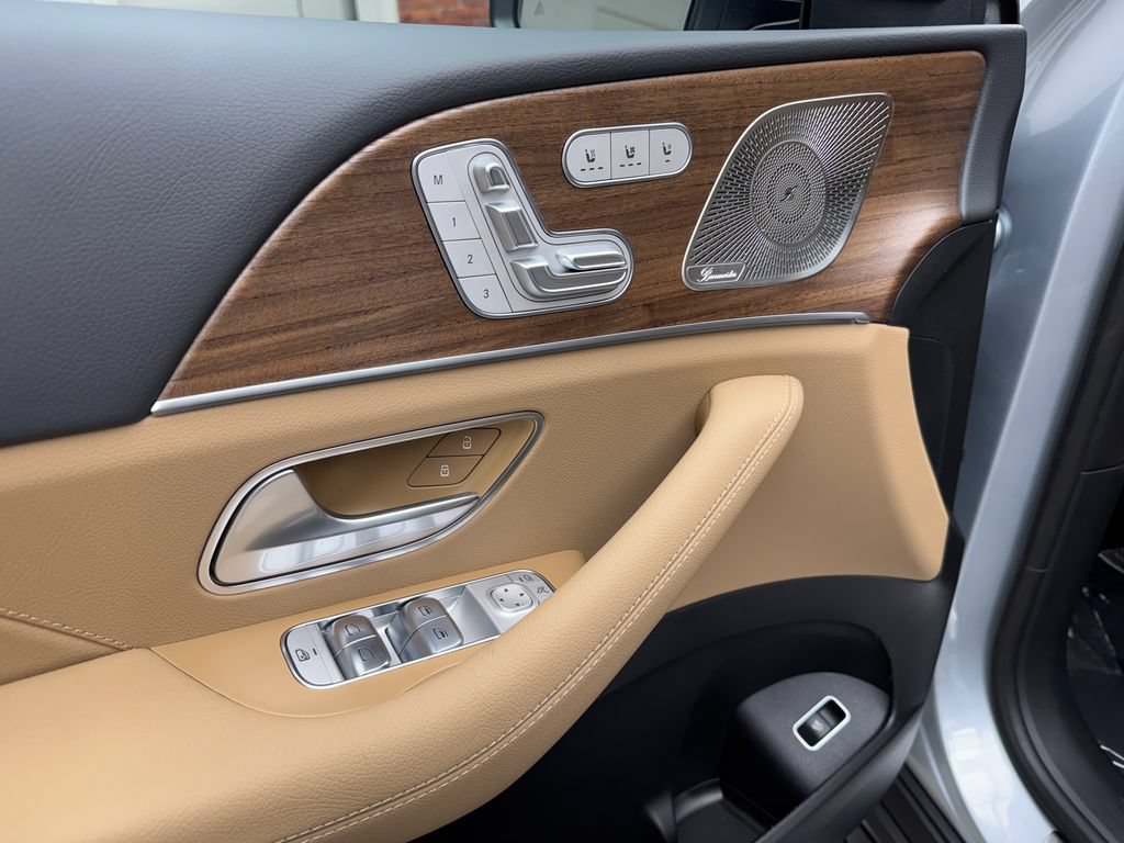 New 2026 Mercedes-Benz GLS 450 4MATIC image 11