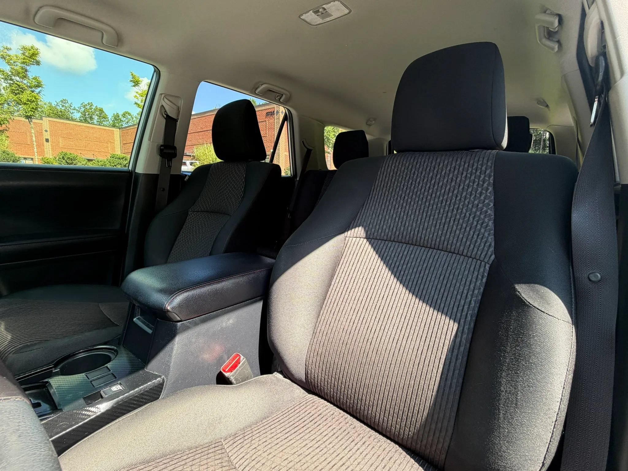 Used 2018 Toyota 4Runner TRD Off-Road AWD/4WD image 9