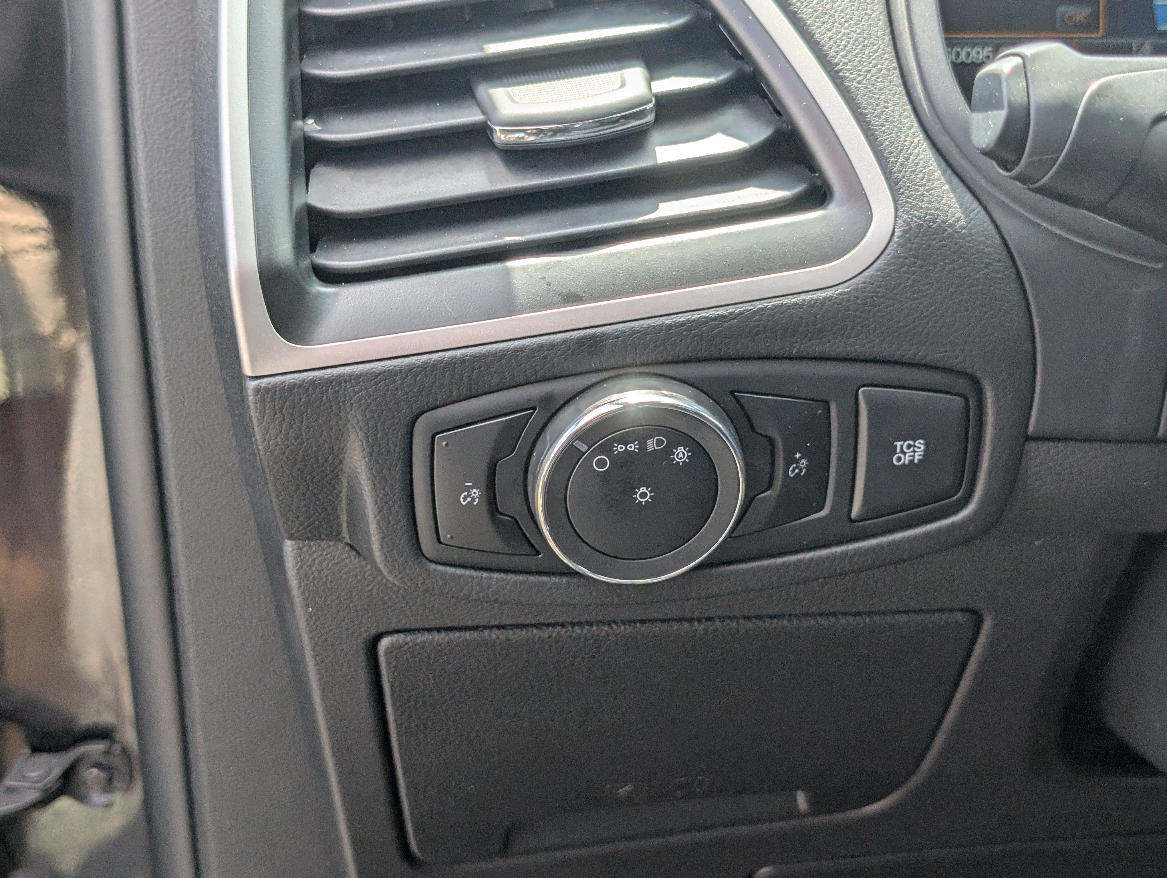 Certified 2024 Ford Edge SEL AWD/4WD image 19