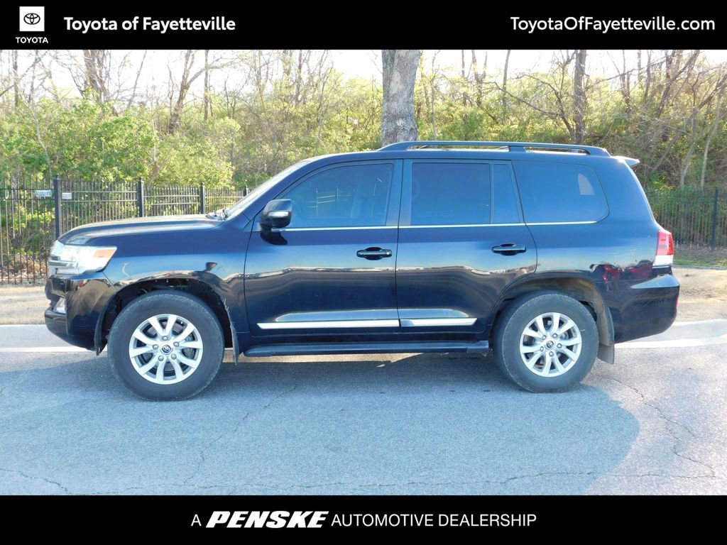 Used 2019 Toyota Land Cruiser image 2