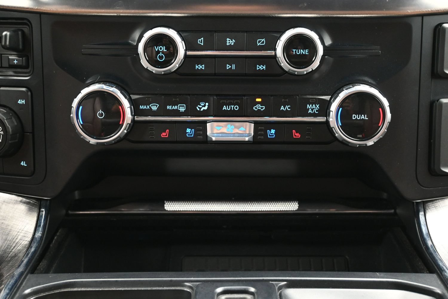 Used 2023 Ford F150 King Ranch w/ Equipment Group 601A High AWD/4WD image 40