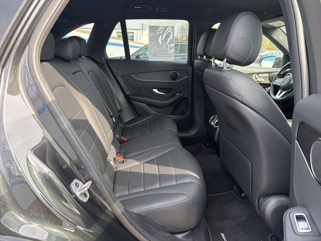 Used 2022 Mercedes-Benz GLC 300 4MATIC image 22