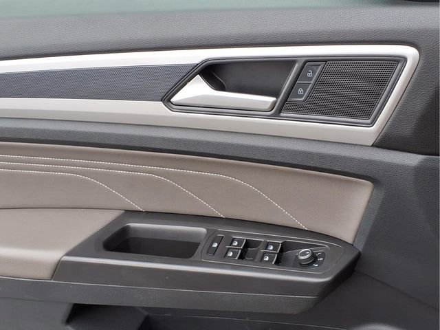 Used 2022 Volkswagen Atlas SEL R-Line image 16