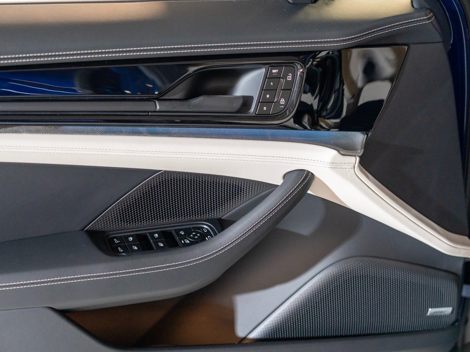 New 2026 Porsche Panamera 4 AWD/4WD image 17