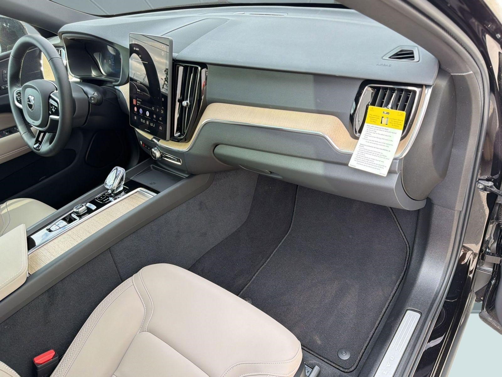 New 2026 Volvo XC60 B5 Core w/ Protection Package Premier AWD/4WD image 31