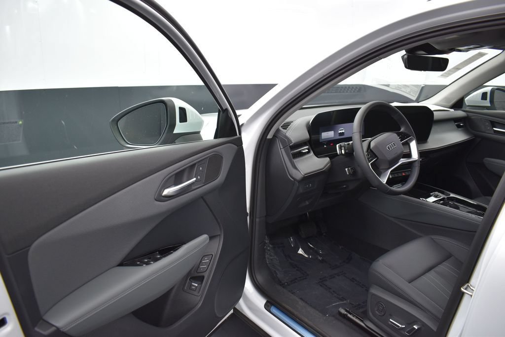 New 2026 Audi Q3 quattro 2.0T AWD/4WD image 5