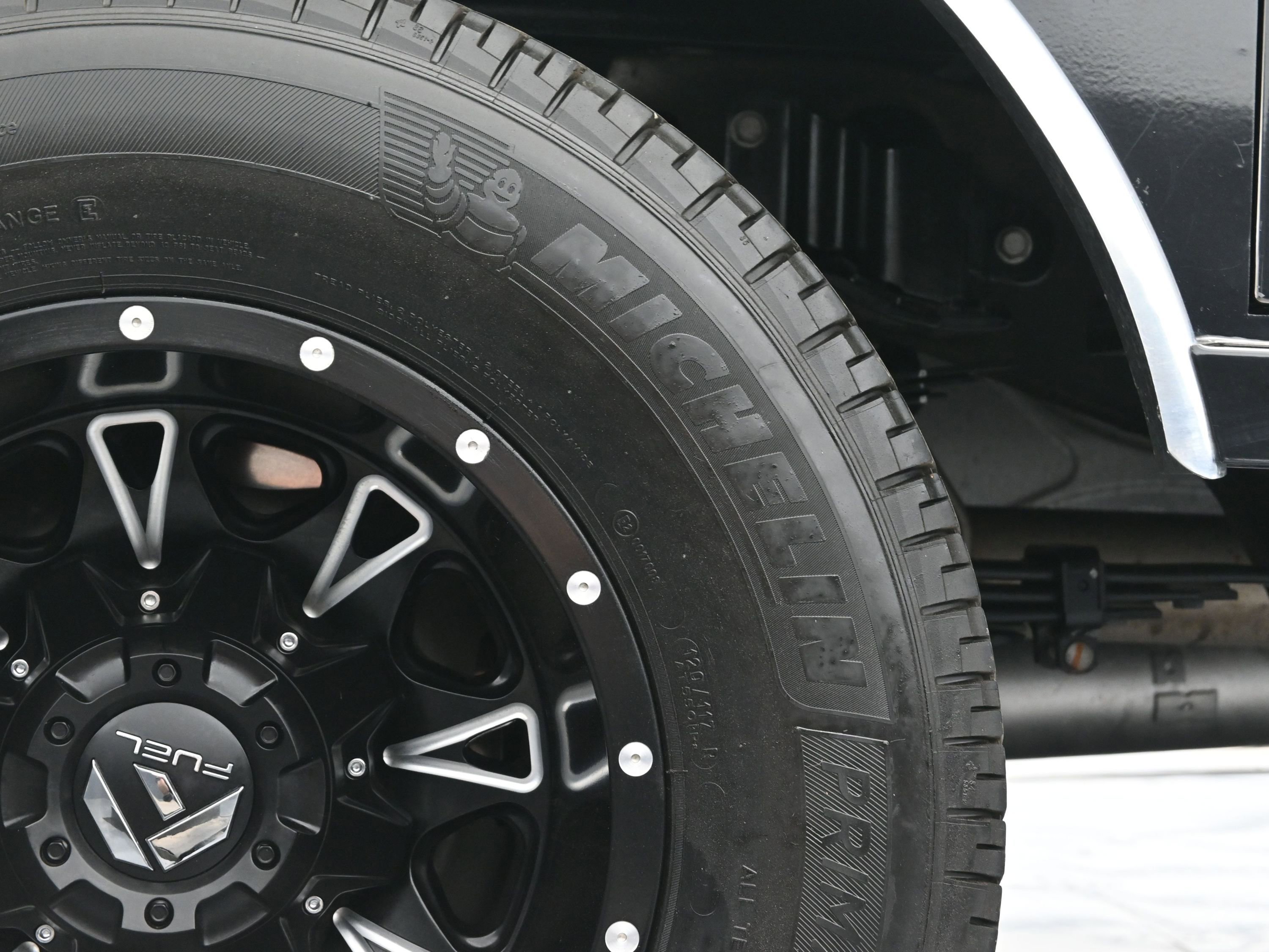 Used 2024 GMC Sierra 3500 SLT w/ SLT Convenience Package image 44