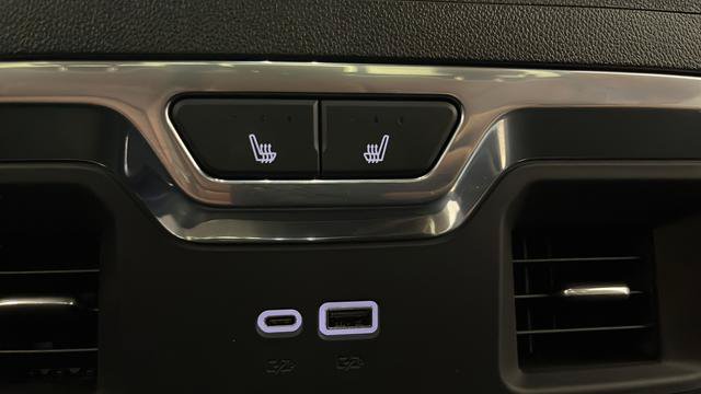 Used 2025 GMC Sierra 1500 Denali Ultimate AWD/4WD image 36