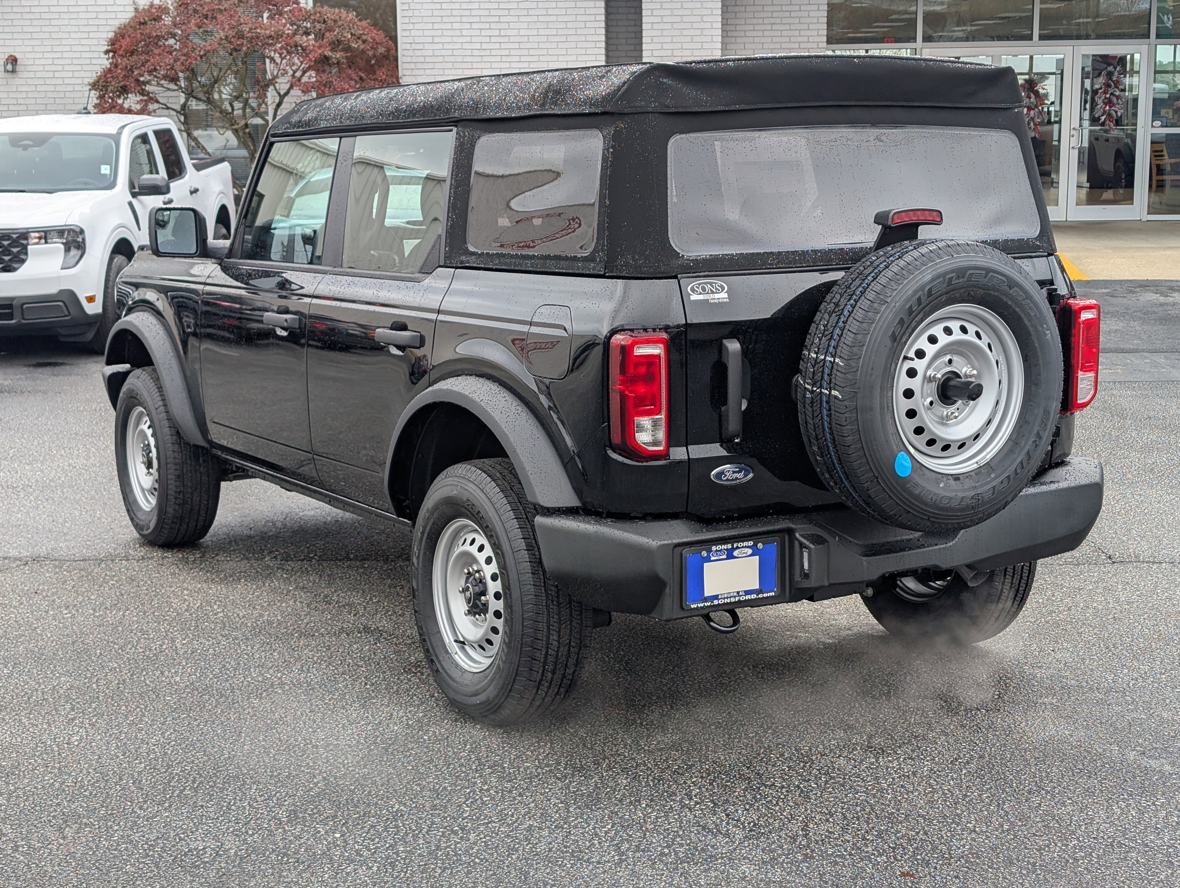 New 2025 Ford Bronco 4-Door image 13