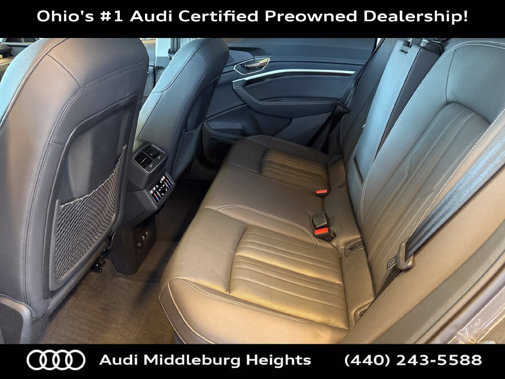 Used 2024 Audi Q8 e-tron Premium Plus AWD/4WD image 17